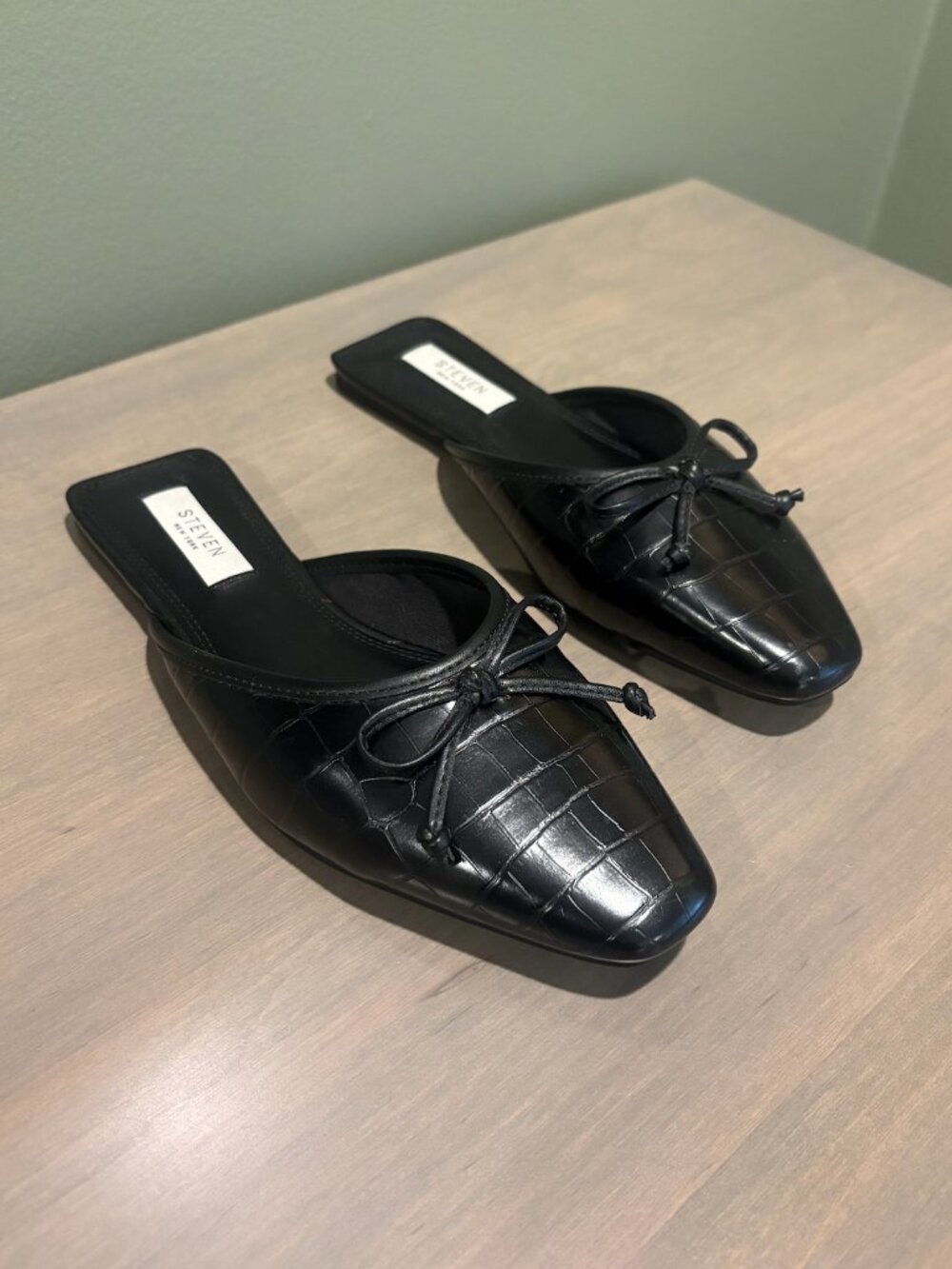 Steven Steve Madden New York Calandra Black Croc Bow Mules Size 7.5
